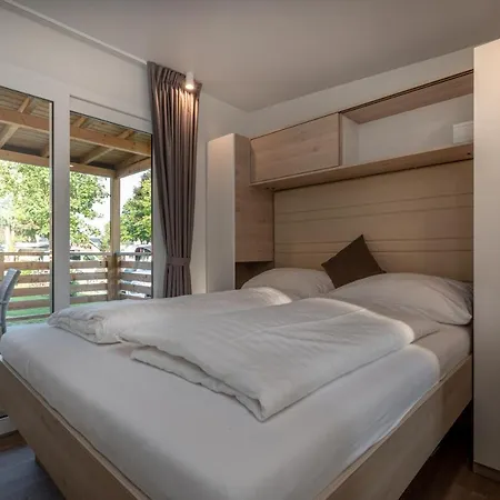 Europarcs & Mobilehomes De Luxe *