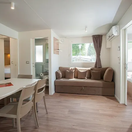 Europarcs & Mobilehomes De Luxe Апартаменты Оберфеллах