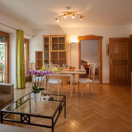 Апартаменты Europarcs & Mobilehomes De Luxe Оберфеллах