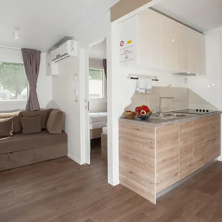 Europarcs & Mobilehomes De Luxe Апартаменты