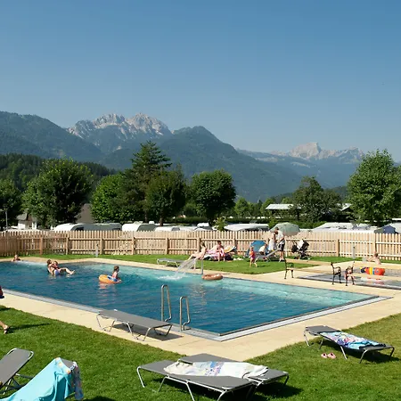 Europarcs & Mobilehomes De Luxe *